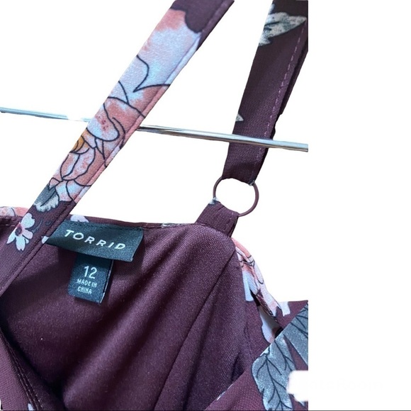 - Torrid Cold Shoulder Floral Dress - Picture 4 of 5